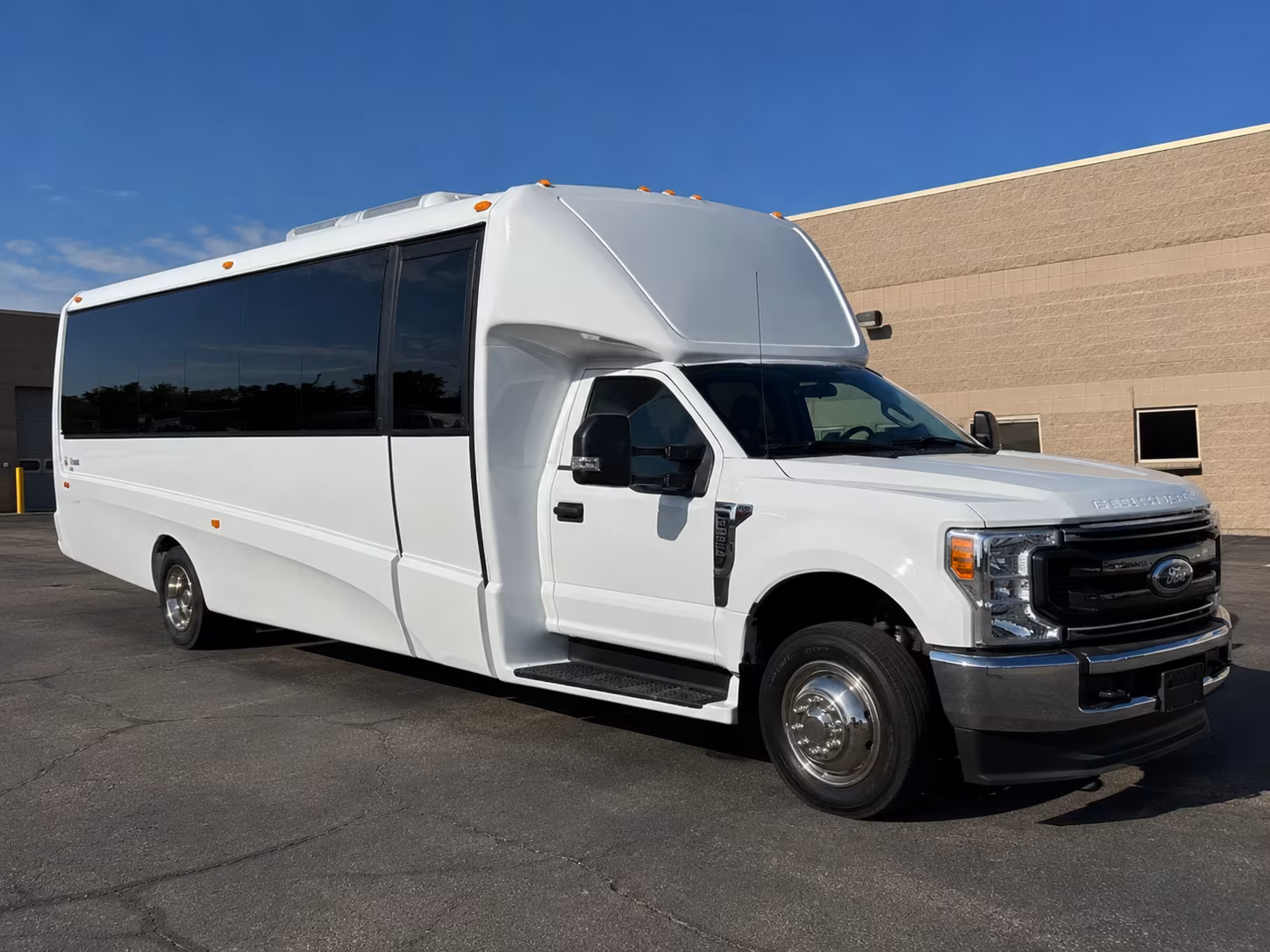 minibus and sprinter van rentals for killeen executive team travel